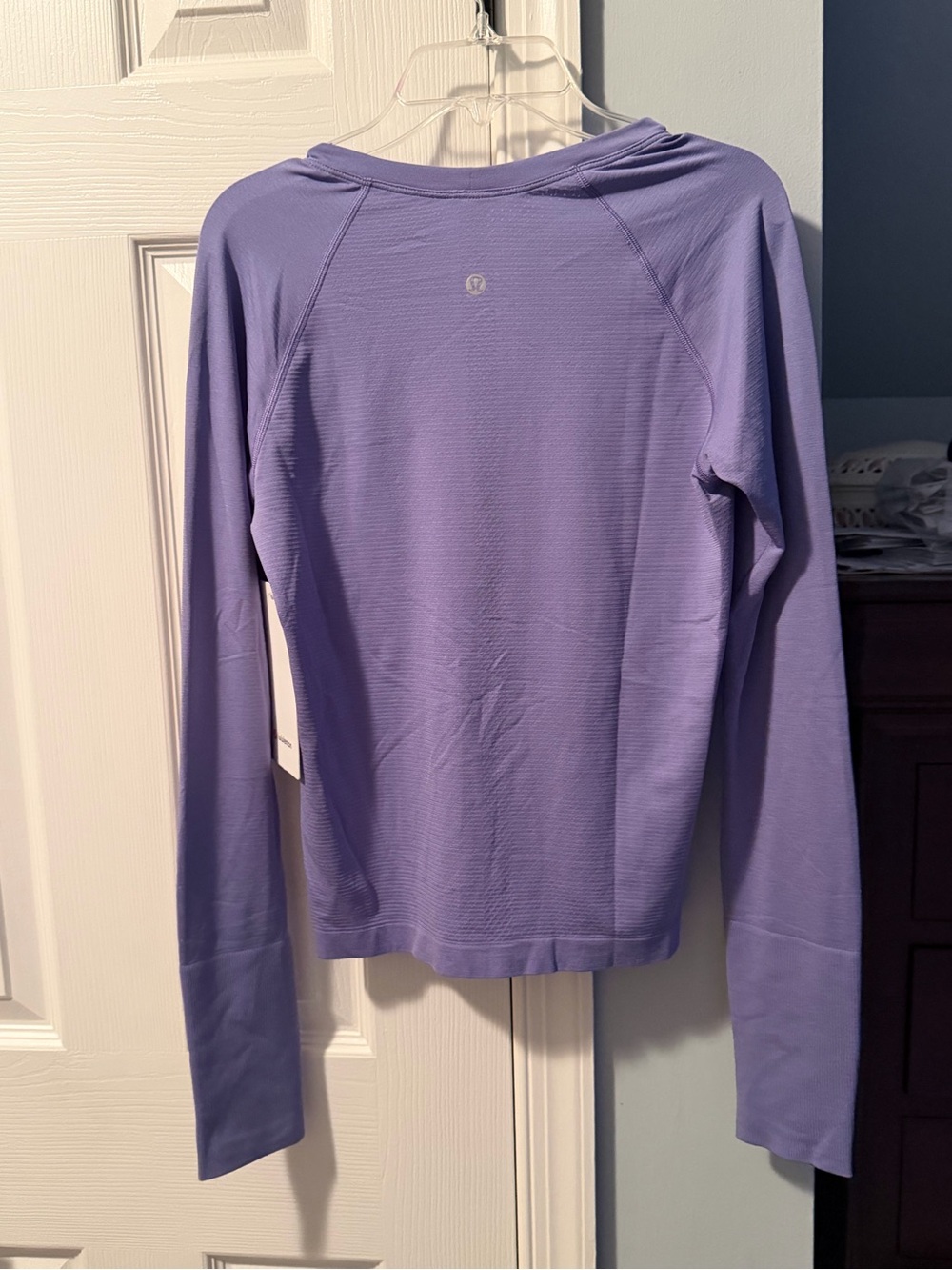 Lulelemon Swiftly Tech Long Sleeve 2.0 Rac Light Purple Long-Sleeve Women's Top - Picture 3 of 5